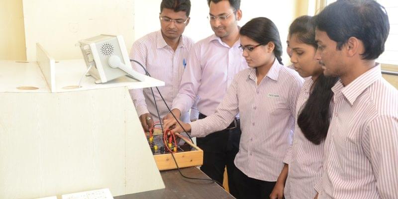 Pune Vidyarthi Griha's College of Engineering & S.S. Dhamankar Institute of Management Nashik Laboratories photo 3